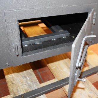 Wax melter and paraffin applicator